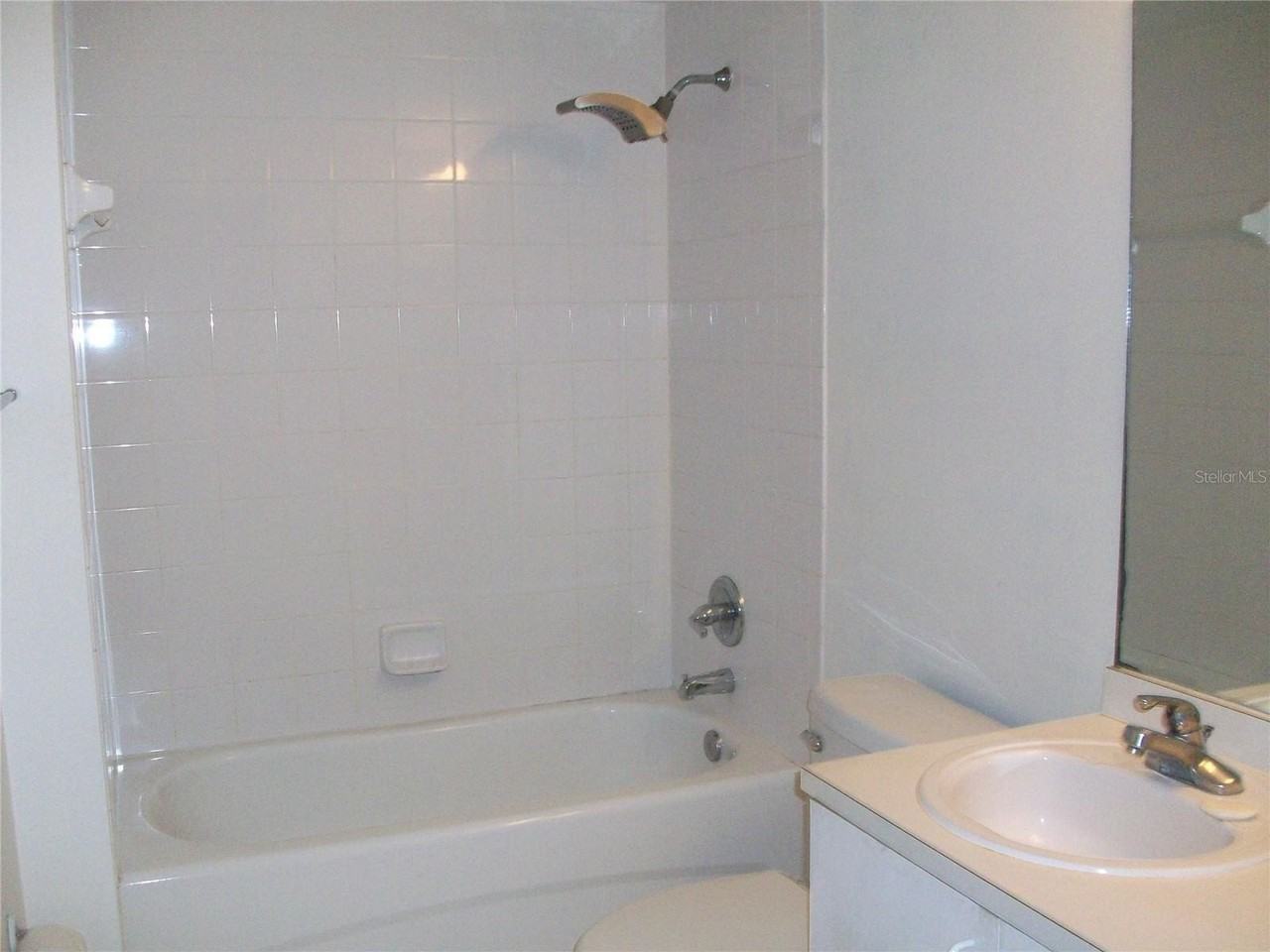 495 Las Cortes Ln #105 - Photo 6 of 18