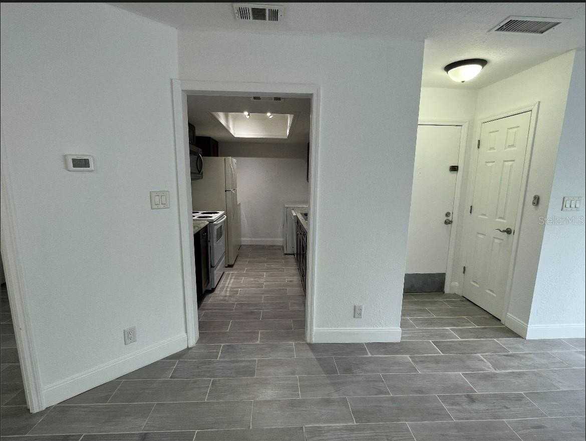 2526 Lemon Tree Ln #L - Photo 3 of 11