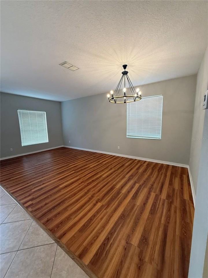 9253 Edenshire Cir - Photo 4 of 24