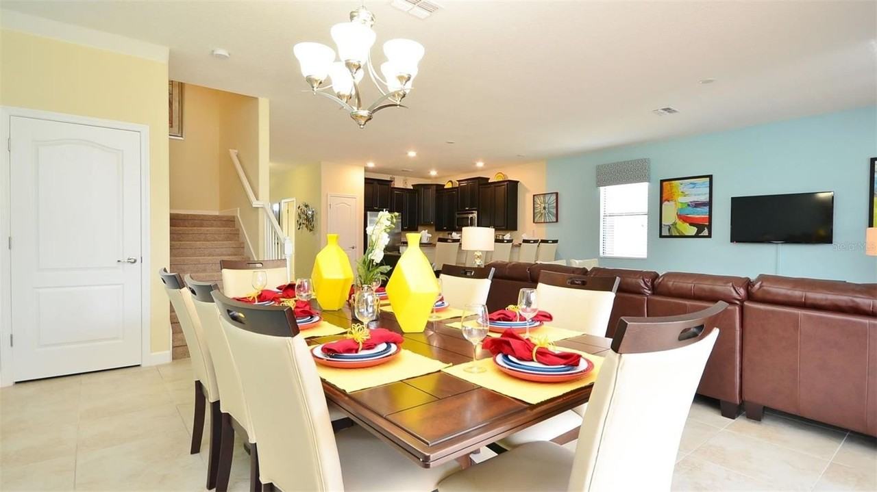 1424 Rolling Fairway Dr - Photo 7 of 50