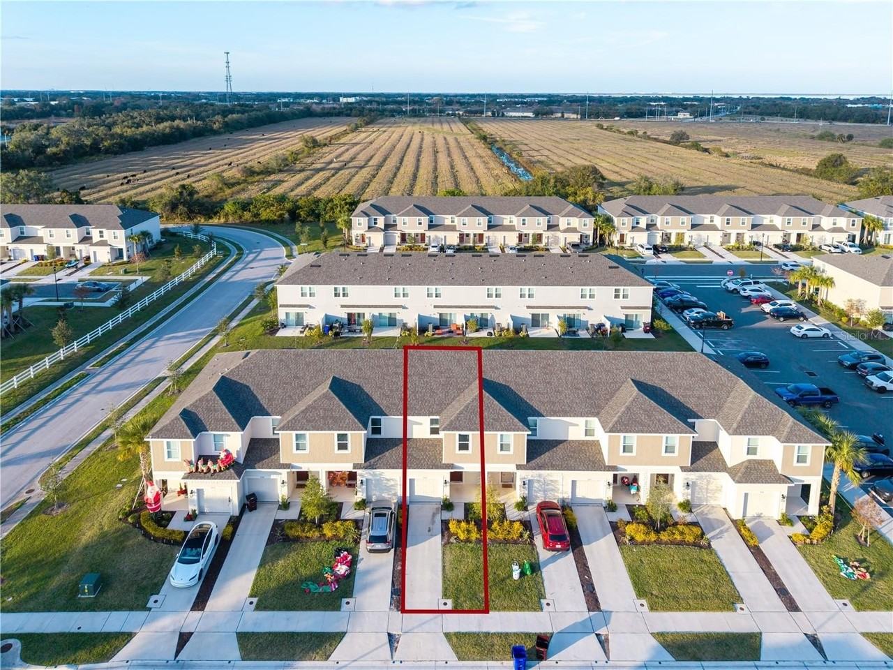 5060 Spangle Dr - Photo 5 of 32