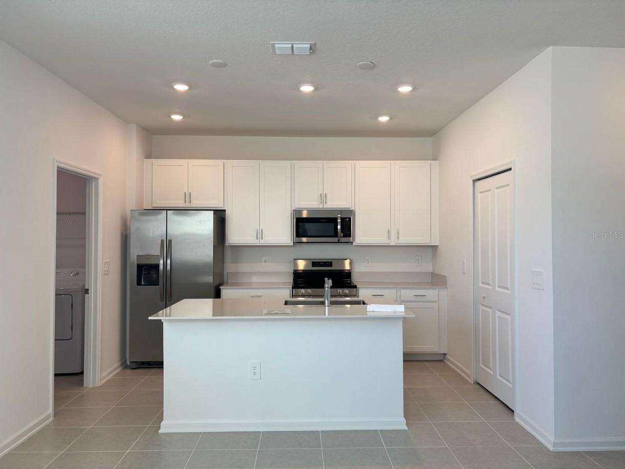 1857 Fulfillment Dr - Photo 2 of 15