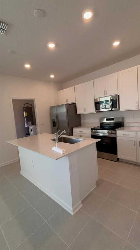 1857 Fulfillment Dr - Photo 3 of 15