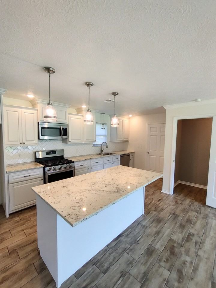 105 Rolling Hills Dr #1 - Photo 6 of 31