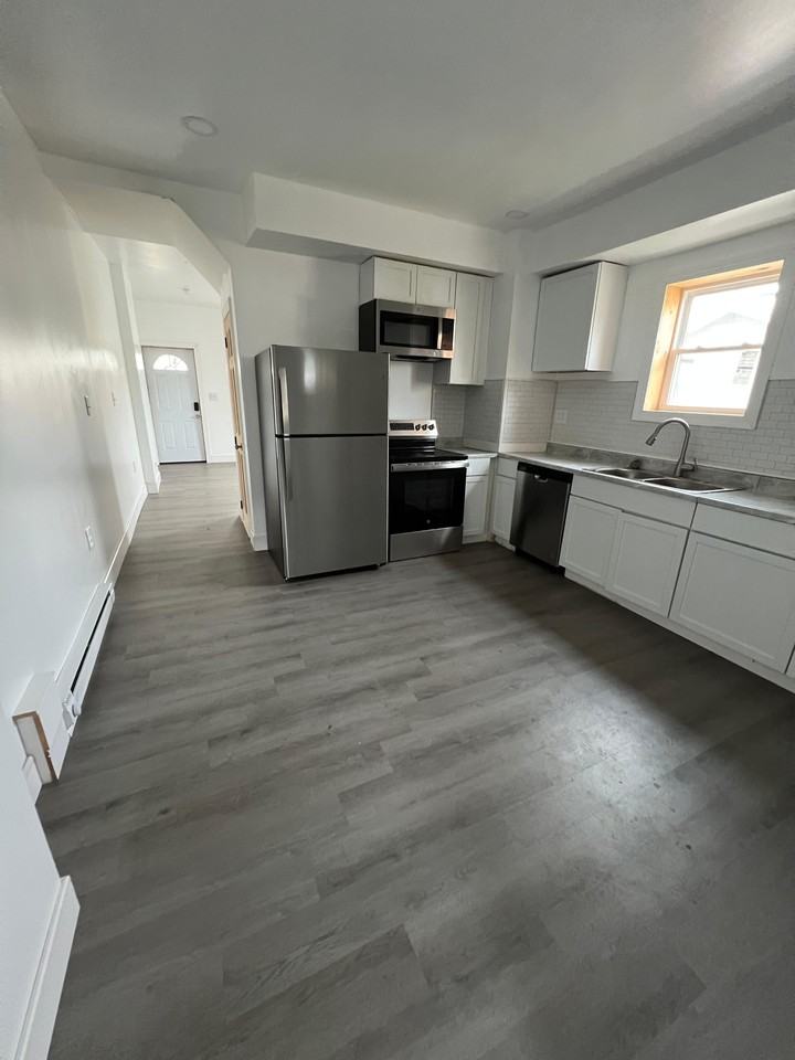 646 Braine St #648 - Photo 6 of 12