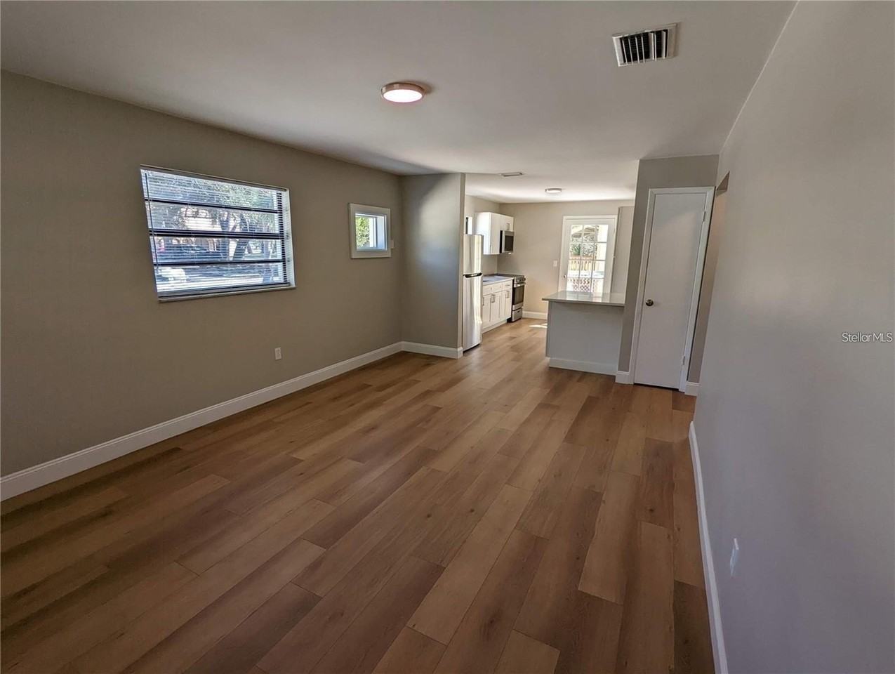 1922 Springtime Ave - Photo 5 of 27