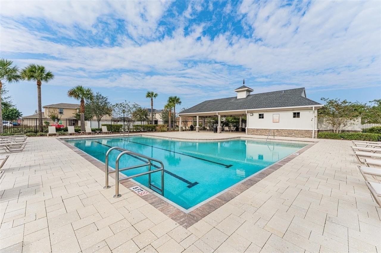 10405 Laguna Plains Dr - Photo 4 of 6