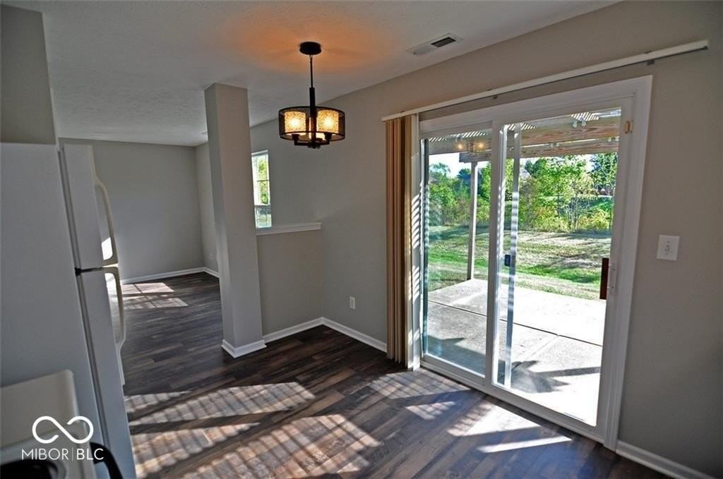 2014 Tourmaline Dr - Photo 6 of 11