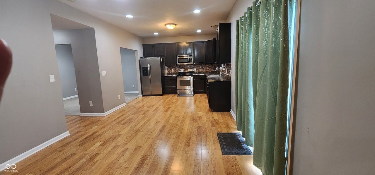 5923 Edelle Dr - Photo 4 of 23