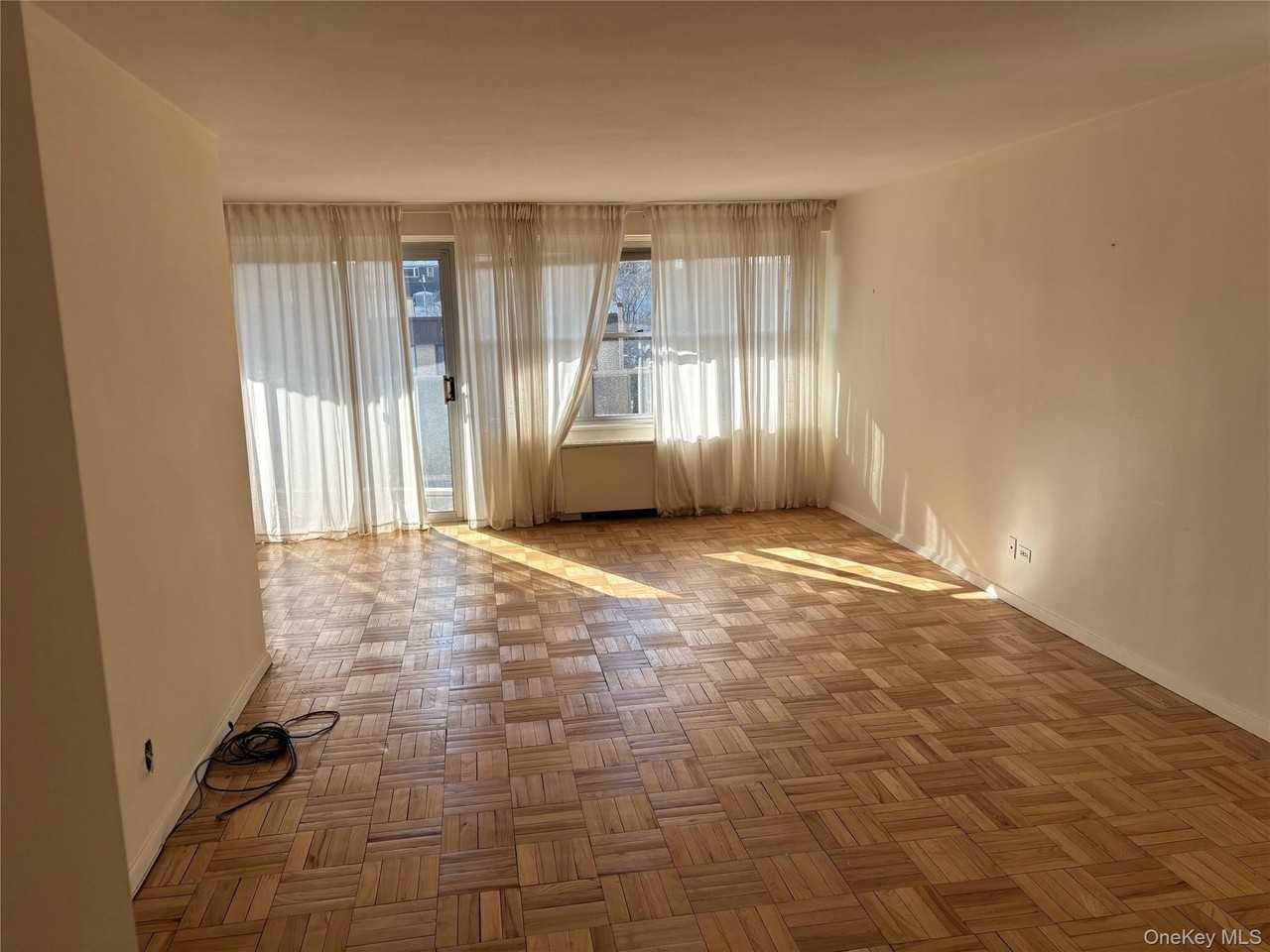 1785 215th St Apt 3e #3E - Photo 2 of 31