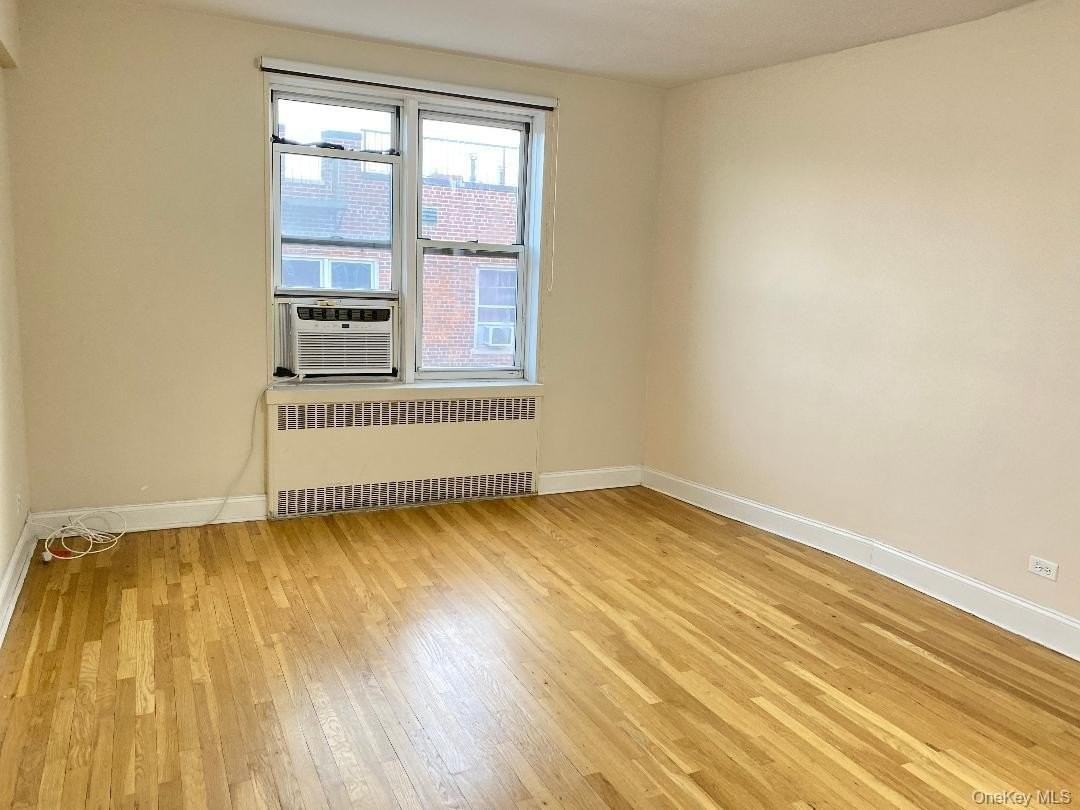 10420 68th Dr - Photo 4 of 10