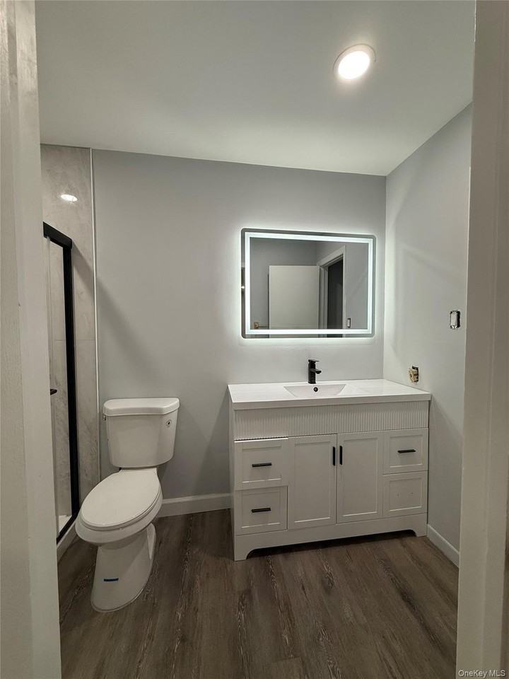 227 N Walnut St - Photo 7 of 18