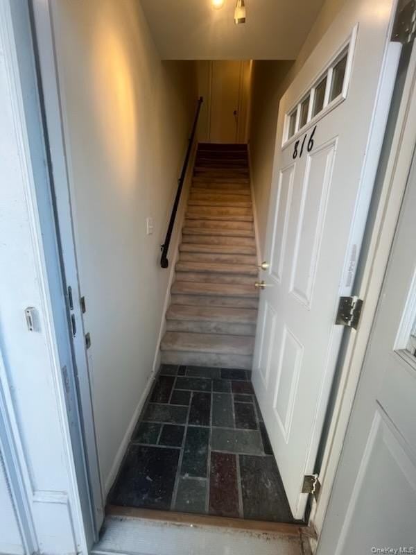 276 unit 816 Temple Hill Road unit: 816 #816 - Photo 2 of 32