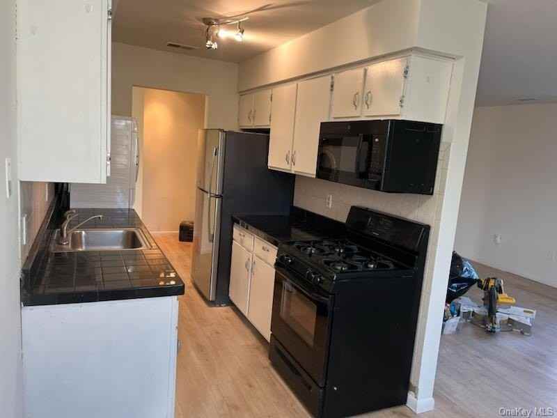 276 unit 816 Temple Hill Road unit: 816 #816 - Photo 4 of 32