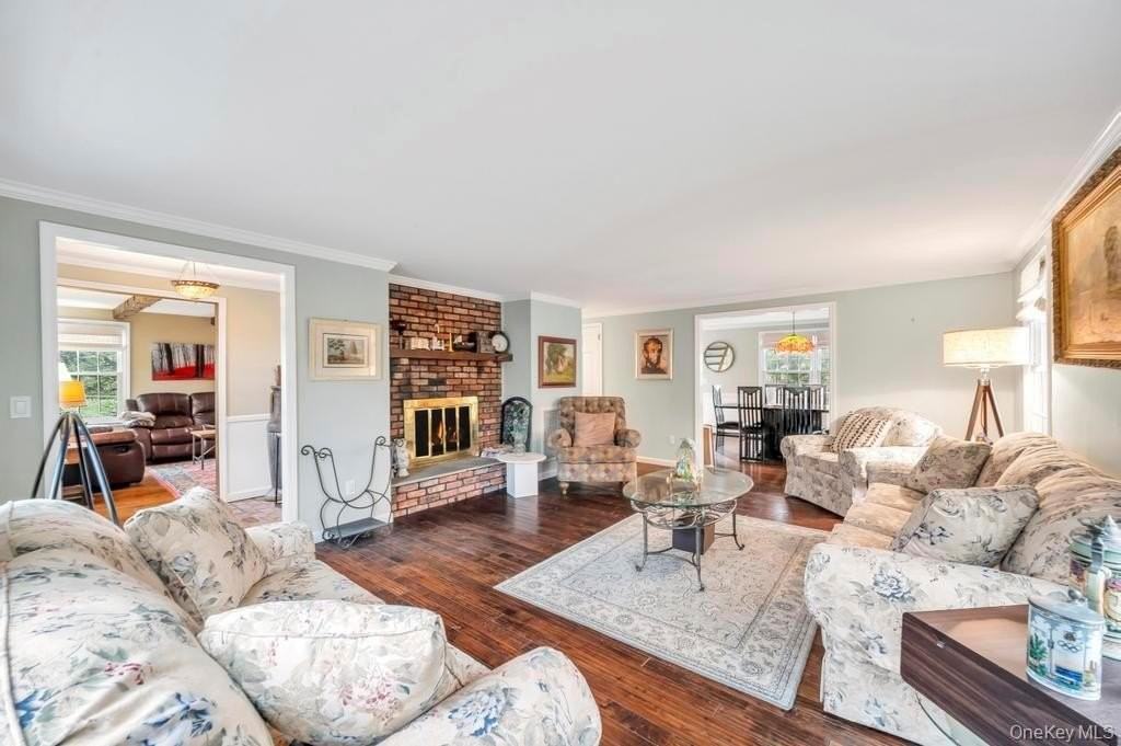 807 Union Ave - Photo 4 of 41