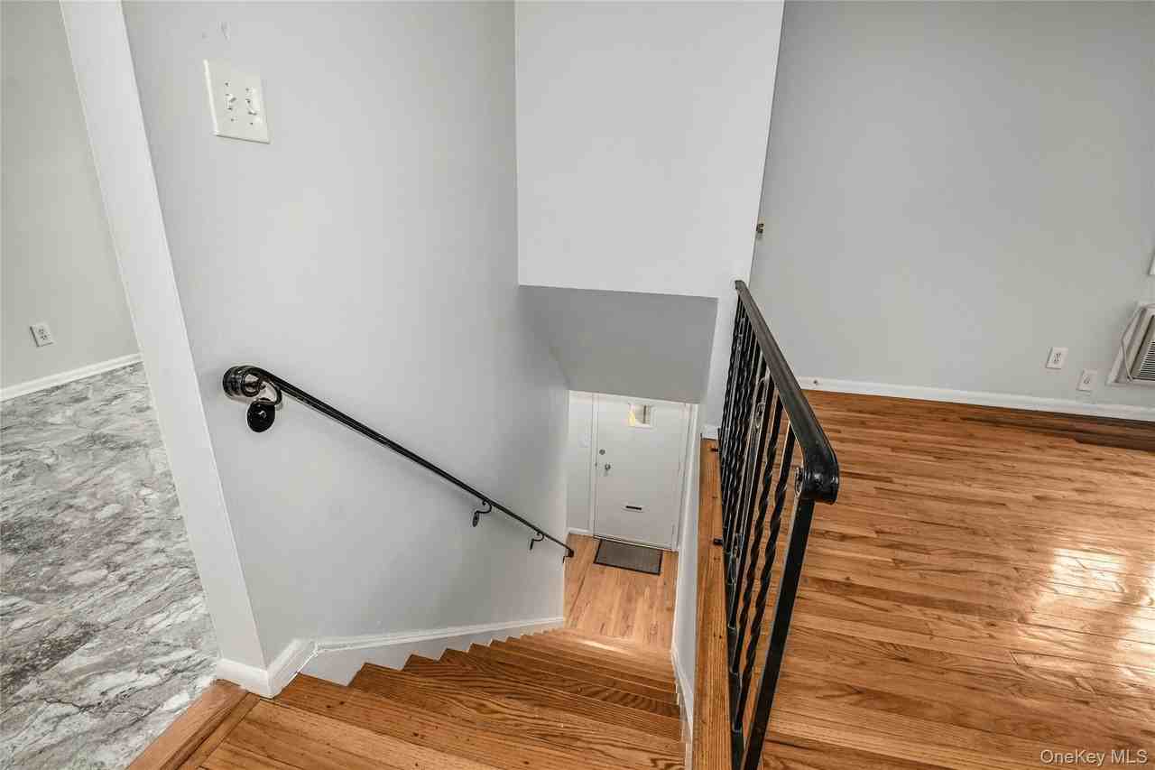 451 Main St Apt 28 #28 - Photo 6 of 18