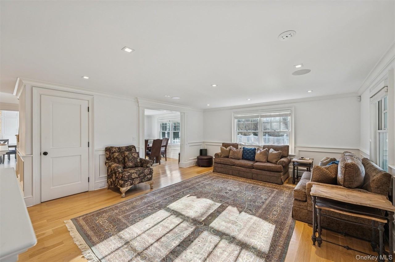 30 Club Ln - Photo 7 of 19