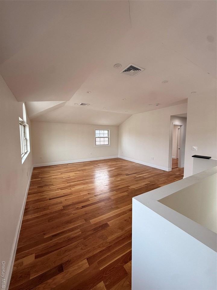 23938 148th Rd - Photo 4 of 11