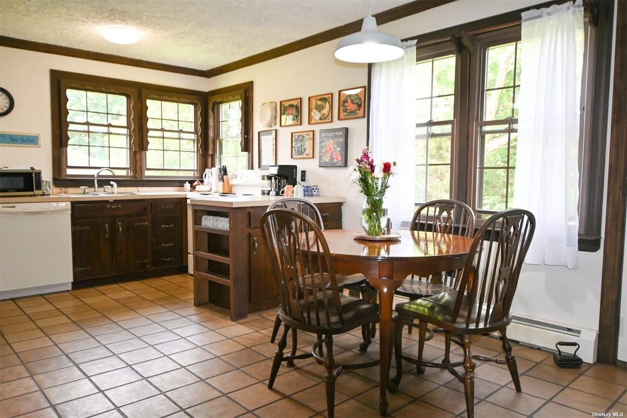 455 Fred St - Photo 7 of 19