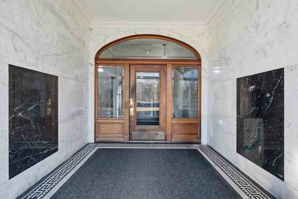 70 Fenway Apt 51 #51 - Photo 3 of 24