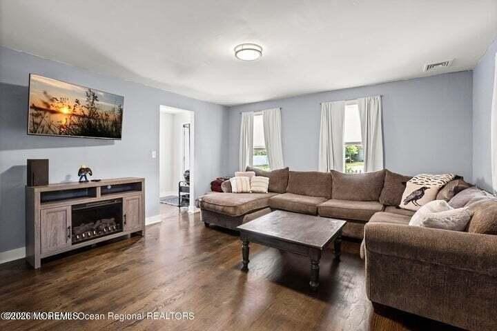 109 S Main St - Photo 6 of 26