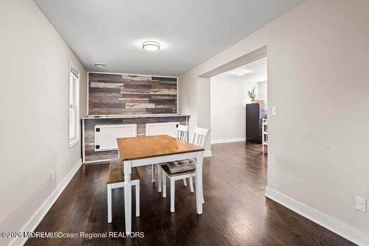 109 S Main St - Photo 7 of 26