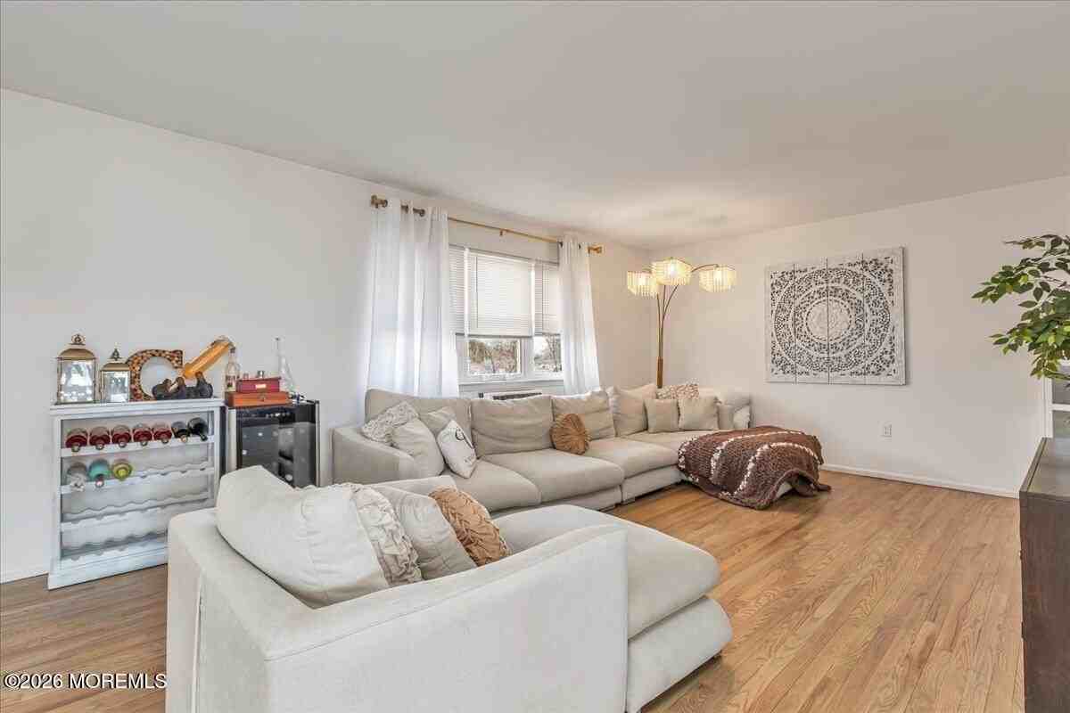 910 South Street unit: Apt 2 #2 - Photo 4 of 12