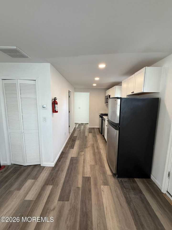 68 Seeley Ave - Photo 7 of 12