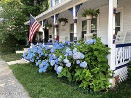 featured image of 74 Mount Hermon Way