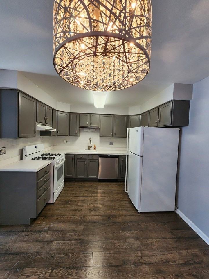 123 Brewster Ct Apt B #B - Photo 5 of 23