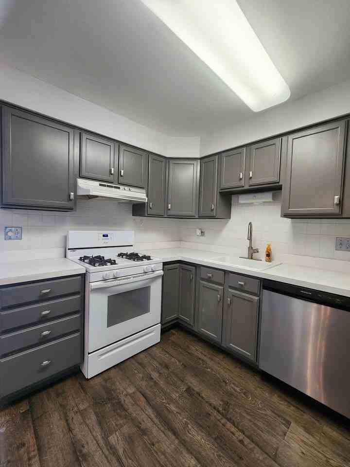 123 Brewster Ct Apt B #B - Photo 6 of 23