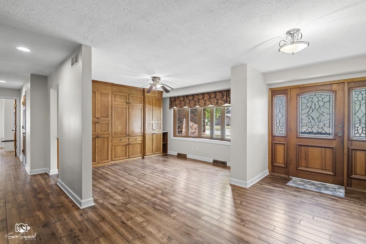 509 Apollo Dr - Photo 5 of 37