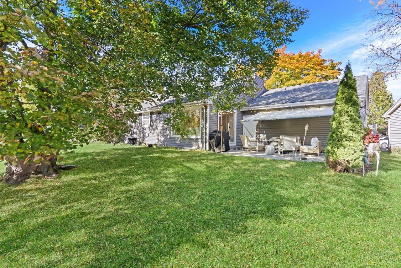 658 White Ct - Photo 4 of 37