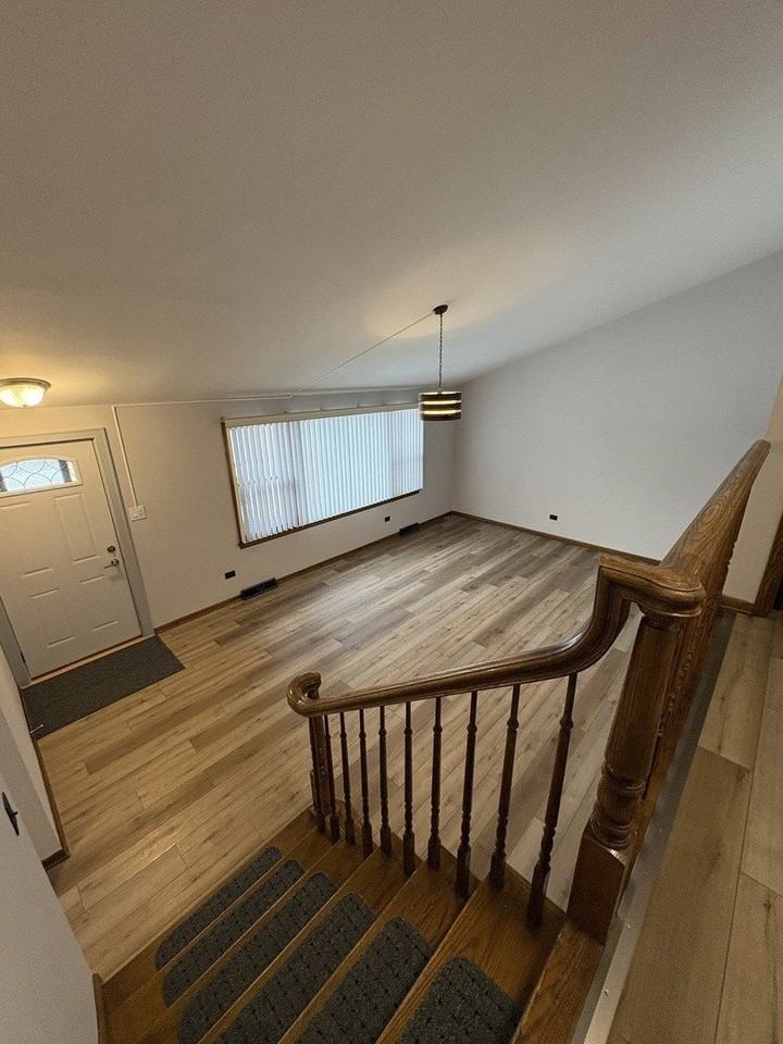 4937 W 85th Pl - Photo 4 of 12