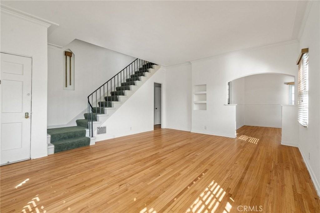 3136 Griffith Park Blvd - Photo 5 of 39