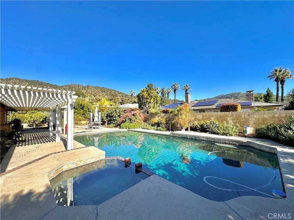 968 Englewild Dr - Photo 3 of 3