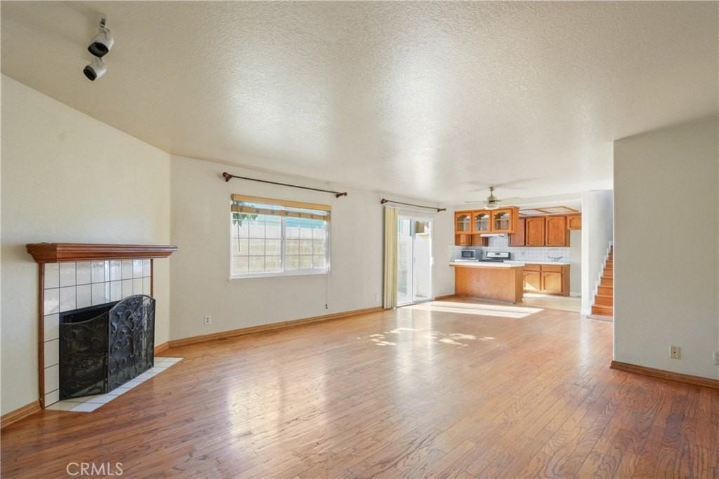 4438 W 165th St - Photo 2 of 12