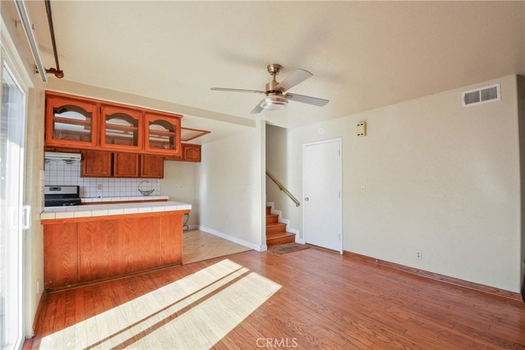 4438 W 165th St - Photo 4 of 12