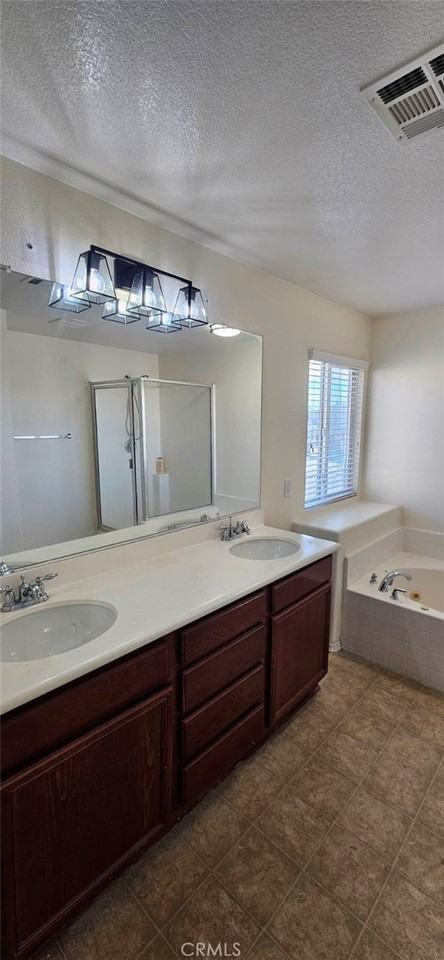 11056 Windcrest Ct - Photo 3 of 5