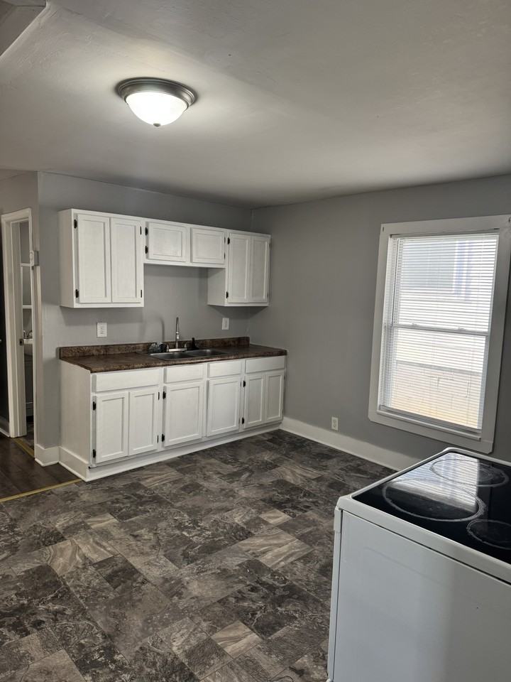 1609 17th Ave N #1 - Photo 6 of 26