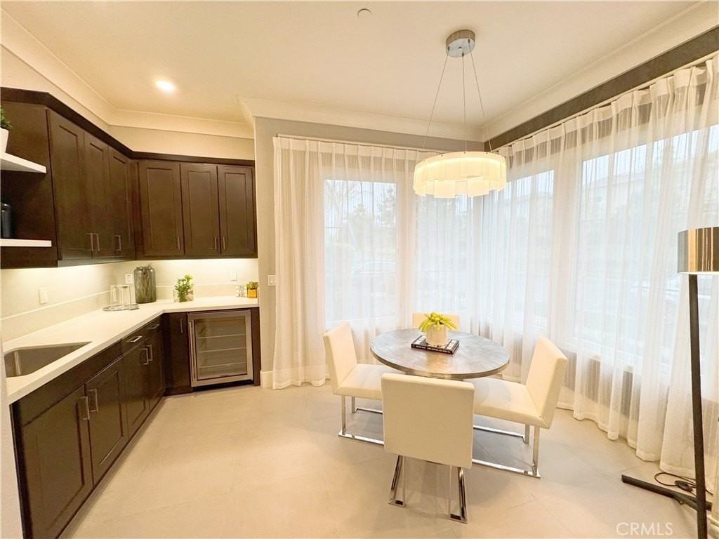 64 Spacial - Photo 3 of 15