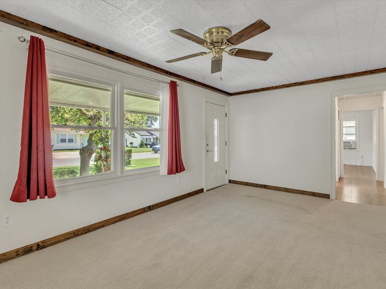 815 Sandra Dr - Photo 5 of 22