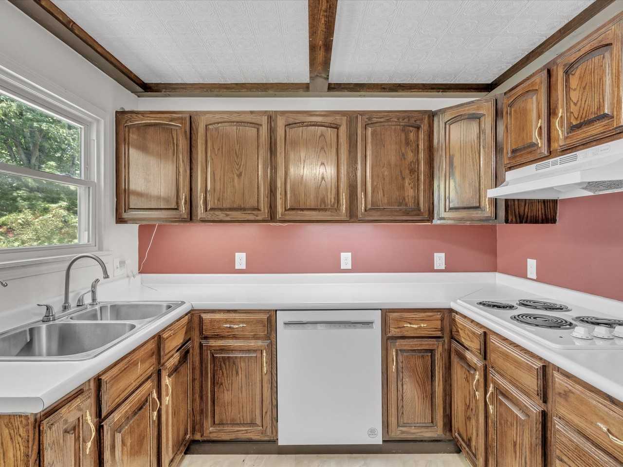 815 Sandra Dr - Photo 7 of 22