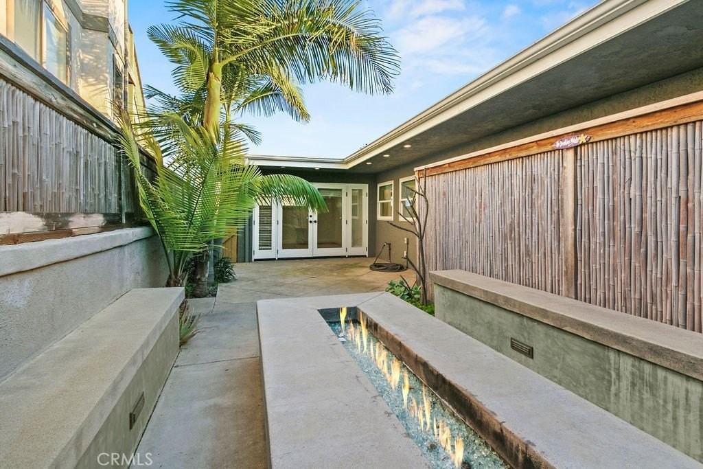 256 Avenida Madrid #A - Photo 5 of 40