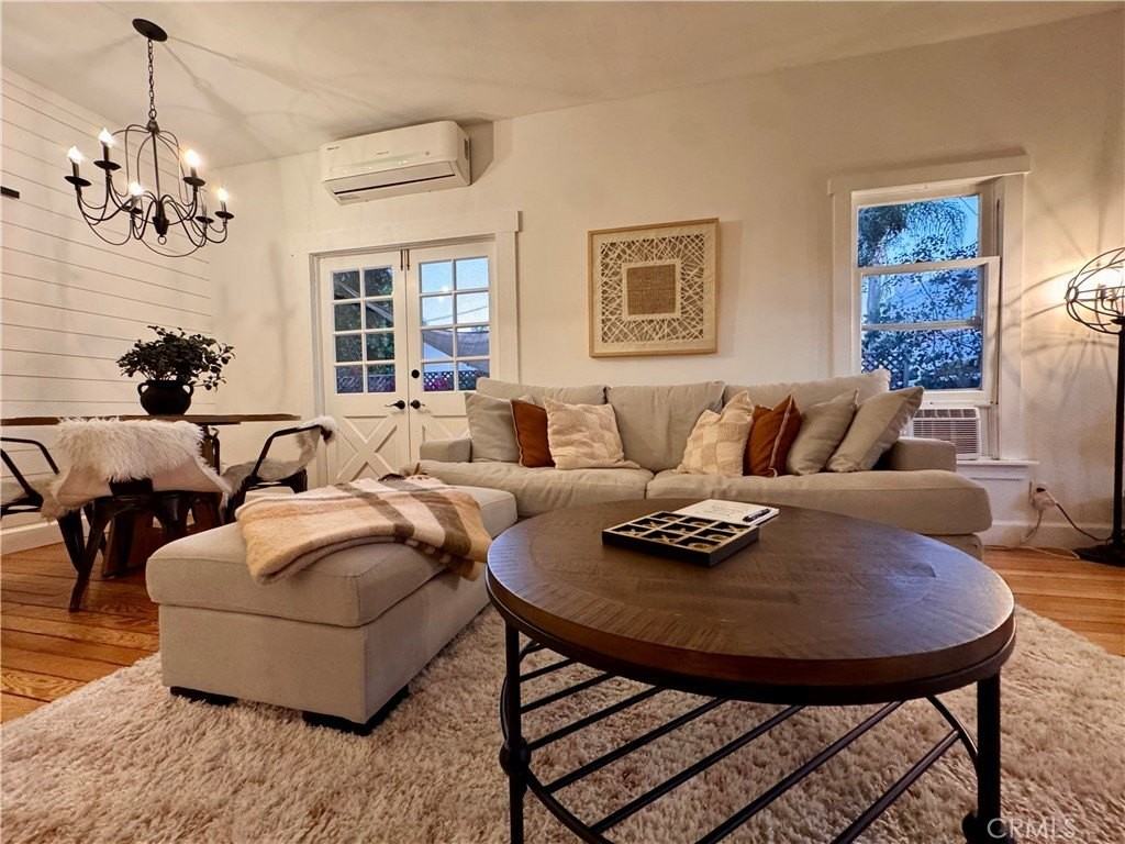 323 W 18th St - Photo 7 of 29