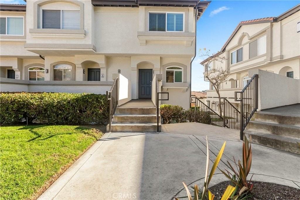 30902 Clubhouse Dr - Photo 2 of 33