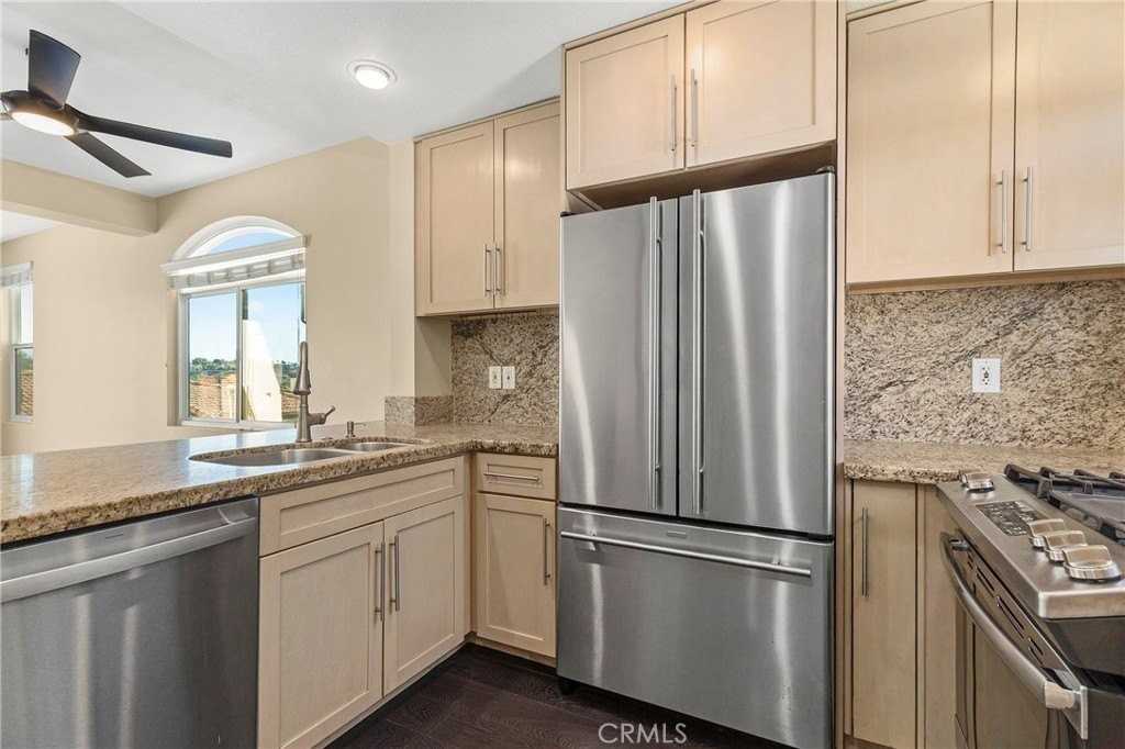 30902 Clubhouse Dr - Photo 5 of 33