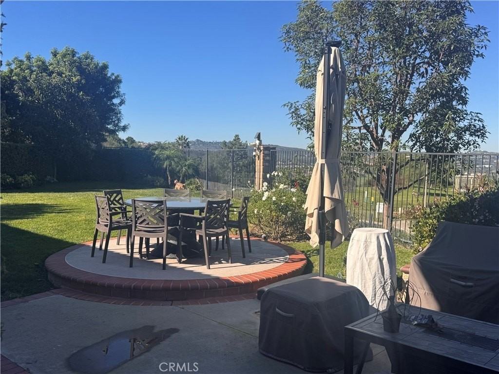 24795 Eaton Ln - Photo 2 of 2