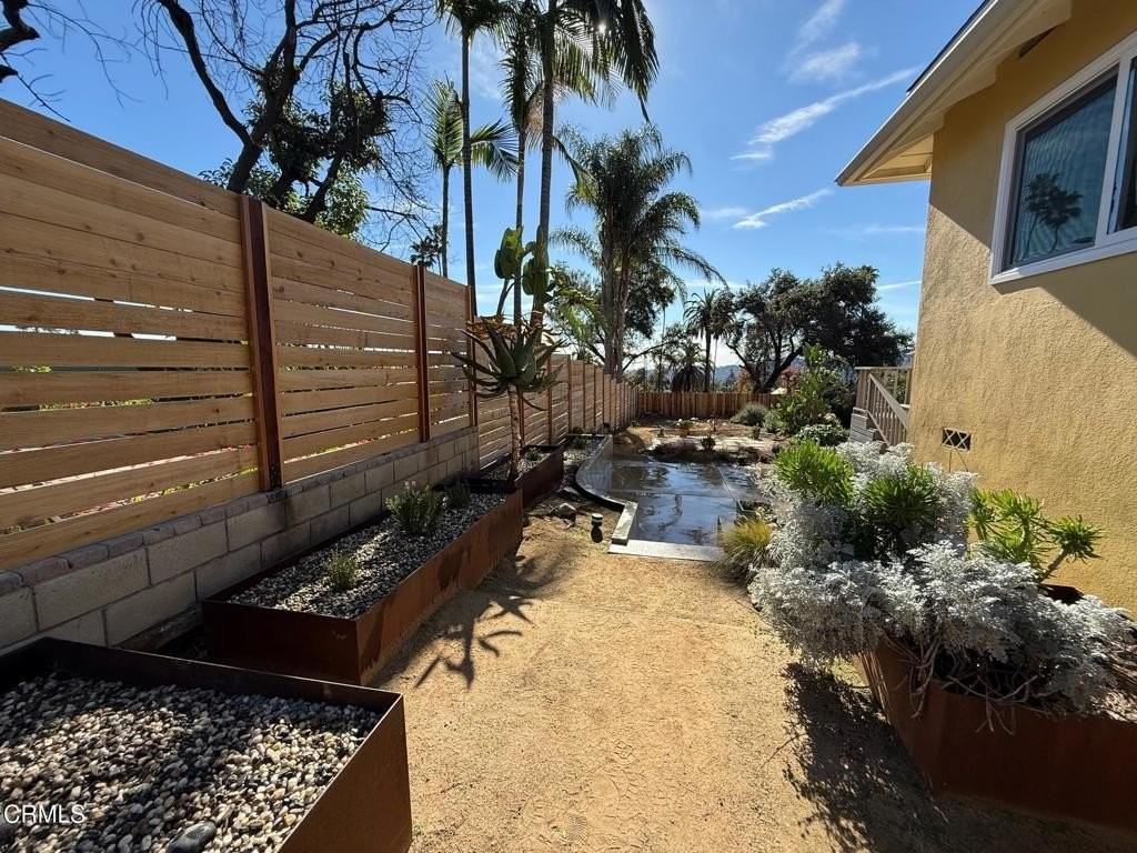 300 W Loma Alta Dr - Photo 5 of 31