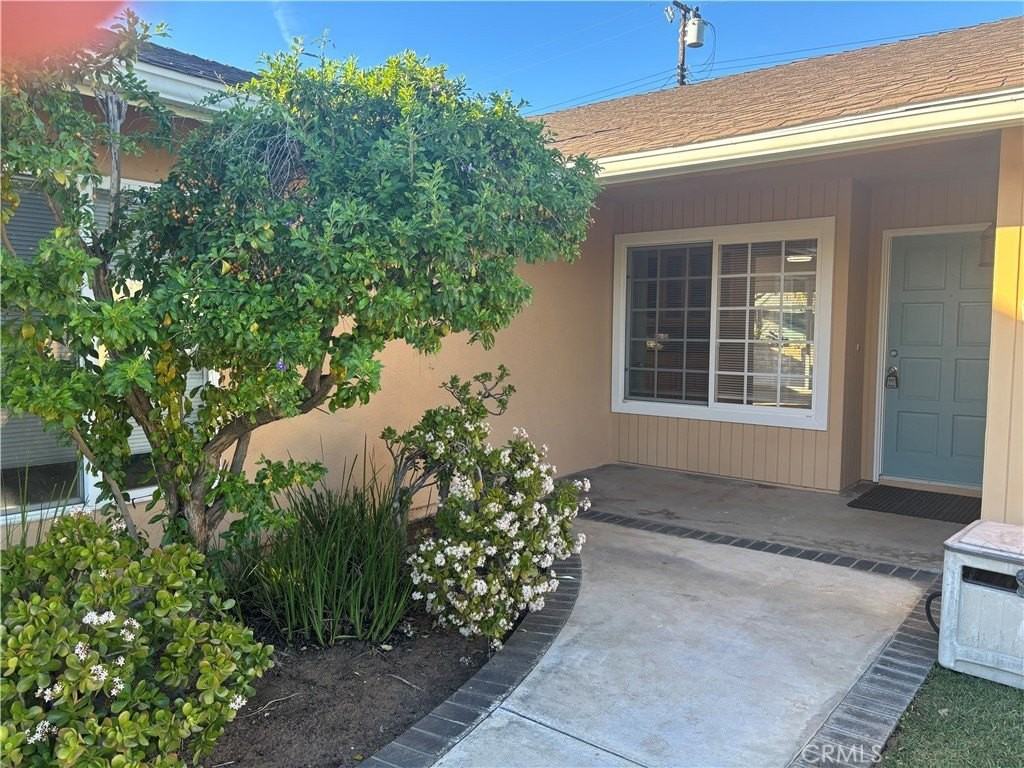 17071 Saga Dr - Photo 3 of 35